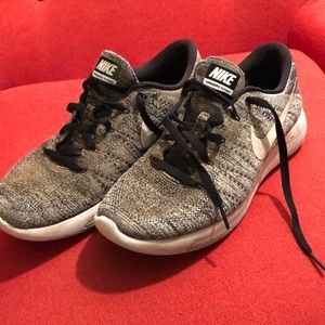 Nike Lunar Epic Flyknit Sneaker